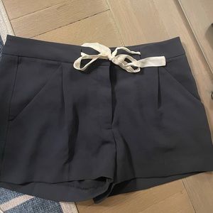 Comfortable shorts with pocket!